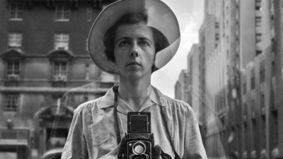 Vivian Maier Self-Portrait FINDING VIVIAN MAIER di John Maloof e Charlie Siskel > Lunedì 9 maggio